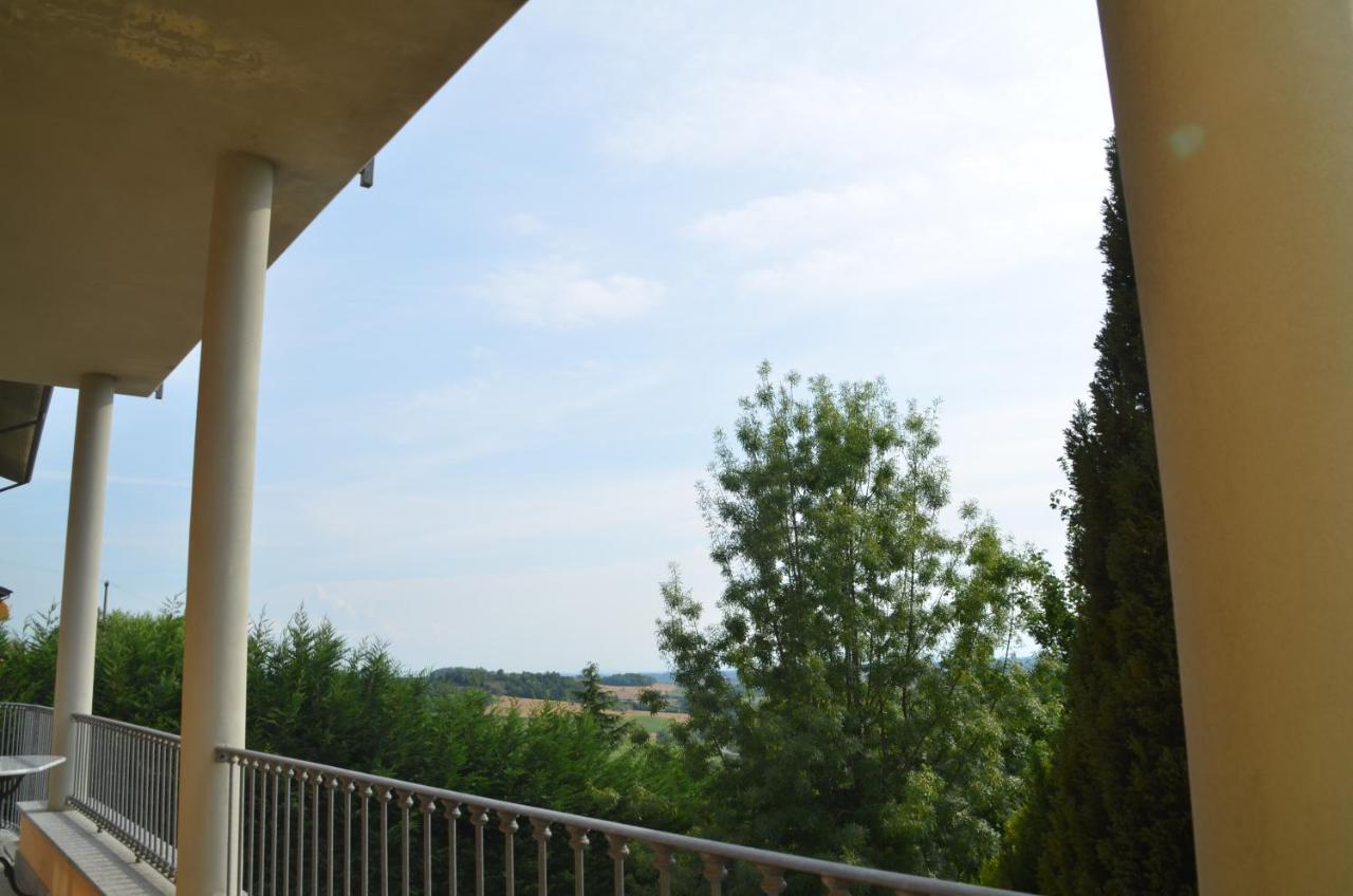 Villa Patrizia Moncalvo Buitenkant foto
