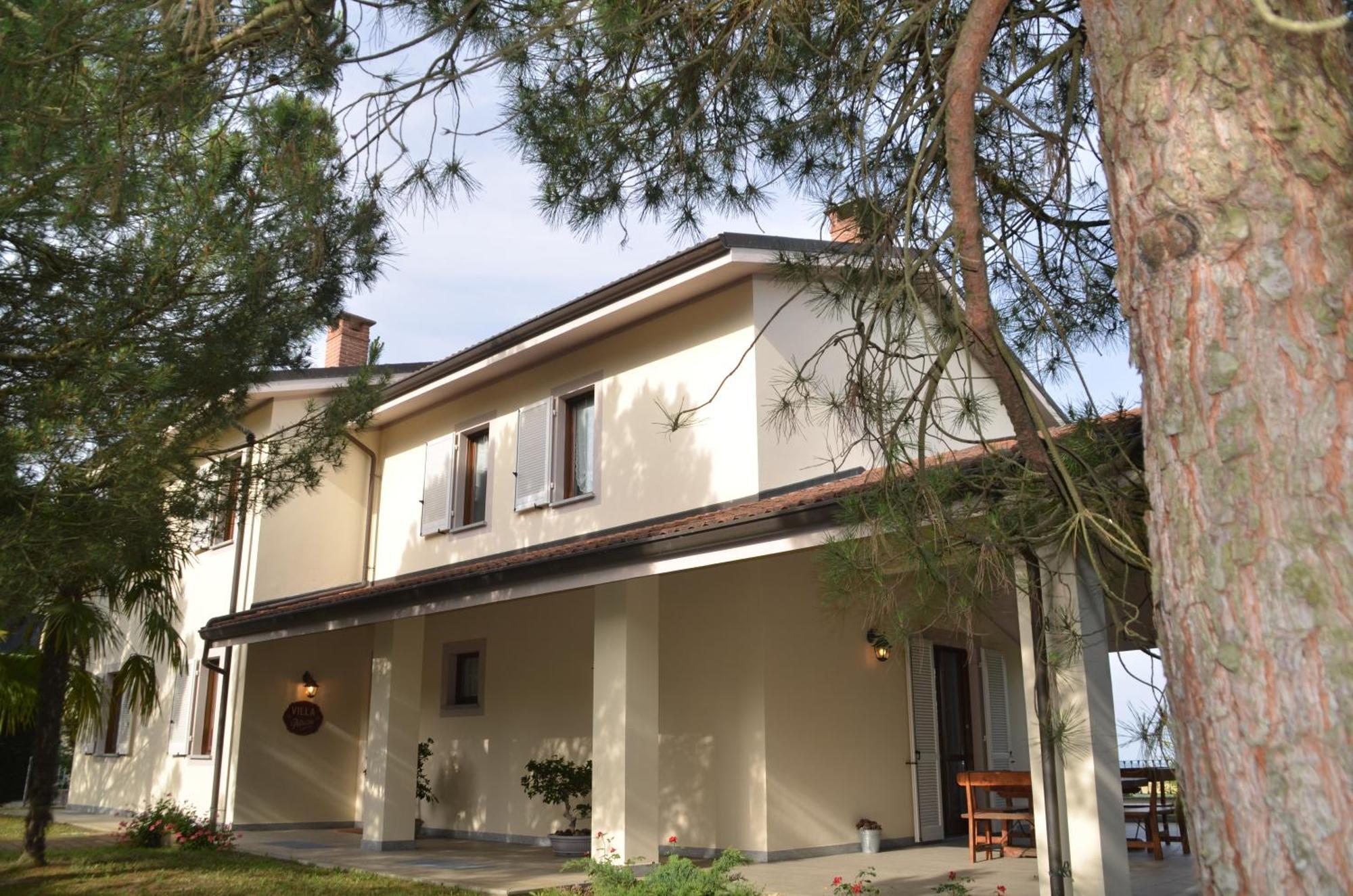 Villa Patrizia Moncalvo Buitenkant foto
