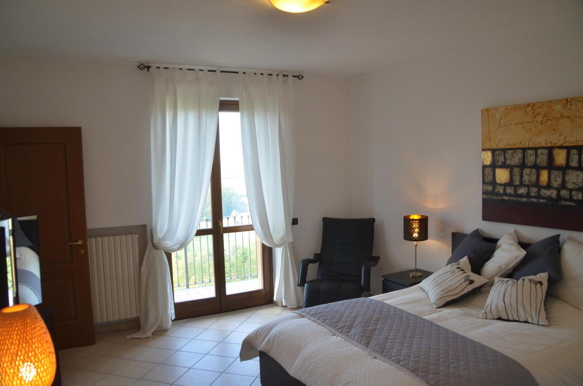 Villa Patrizia Moncalvo Buitenkant foto